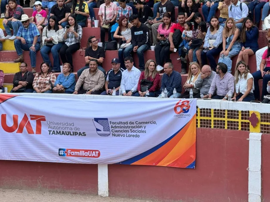 Celebra la UAT 68 aniversario de la Facultad de Comercio Nuevo Laredo