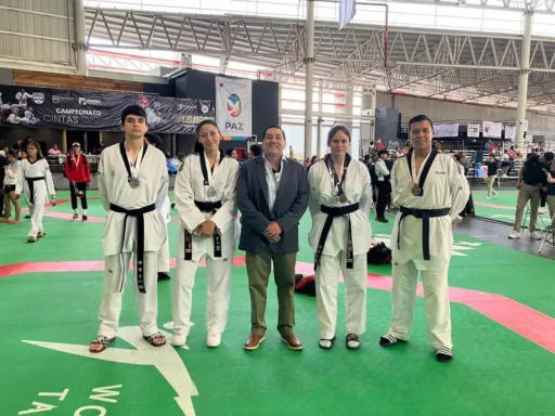 Van taekwondoínes de la UAT al Grand Slam en Puebla