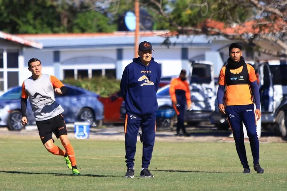 Correcaminos listo para su primer partido de preparación.