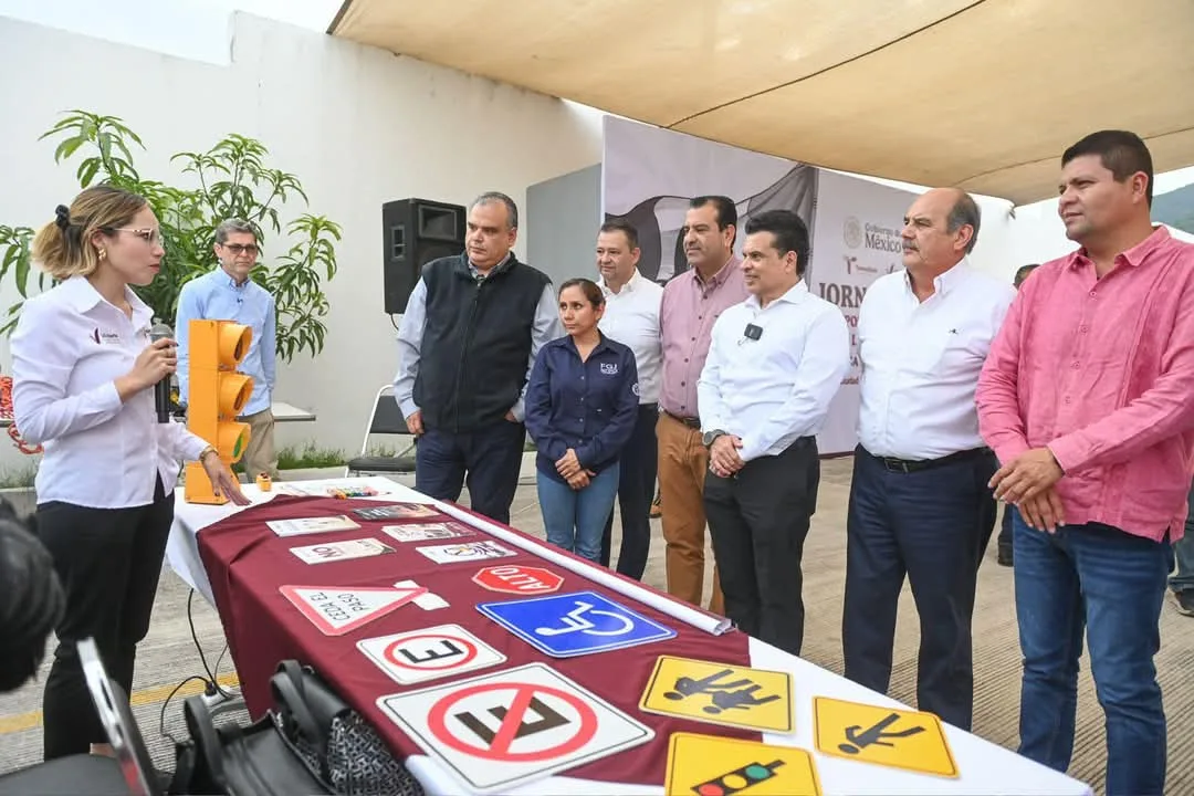 Un éxito la primera Jornada por la Paz en Victoria.