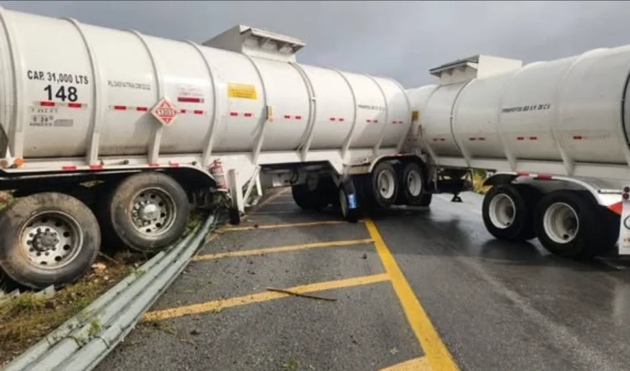 Alerta: Cierre de vialidad en Carretera Federal 101 en sentido de Sur a Norte