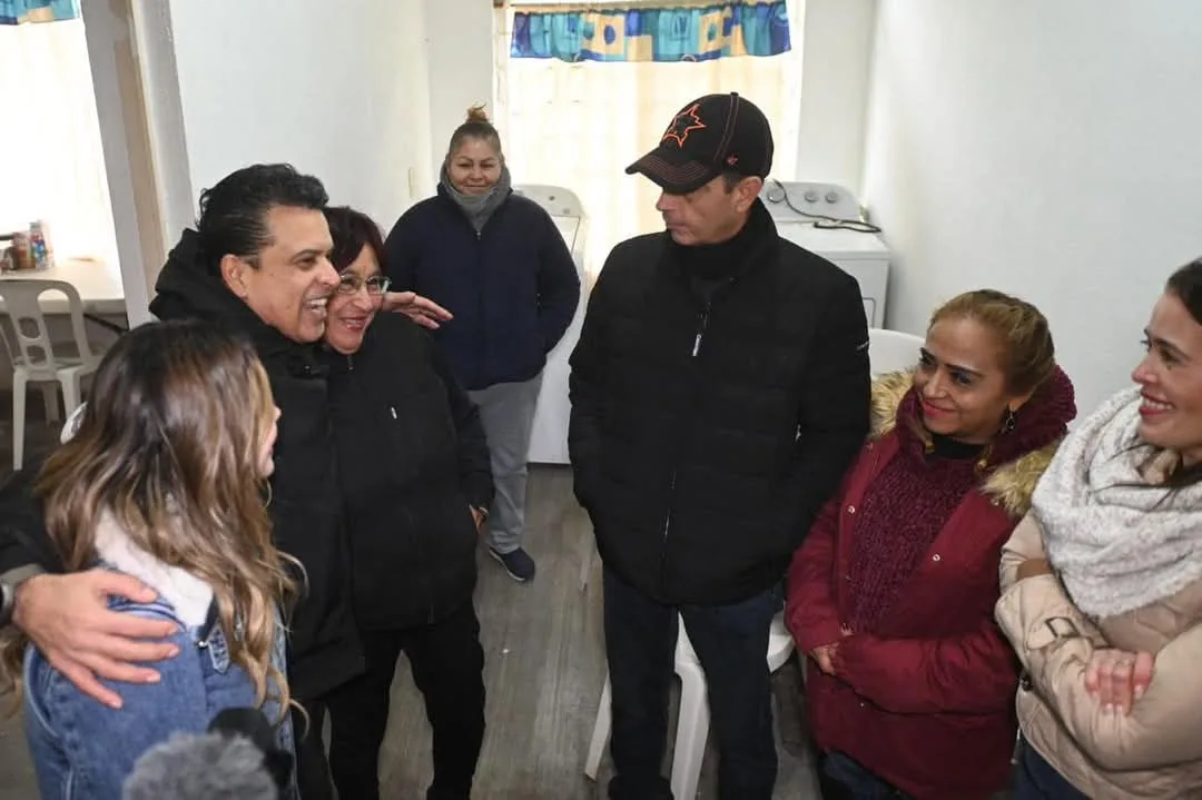 Lalo Gattás supervisa refugio temporal habilitado ante bajas temperaturas