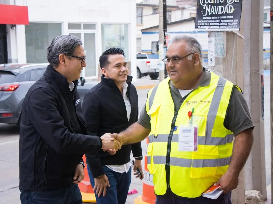 Erasmo González hace llamado a protegerse de la onda gélida